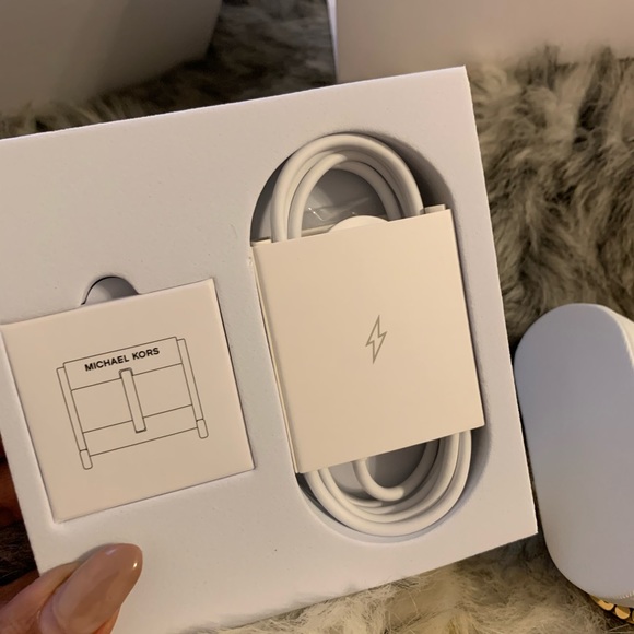 MK Access Sofie Gold Touchscreen Smart Watch 42mm - Picture 3 of 6